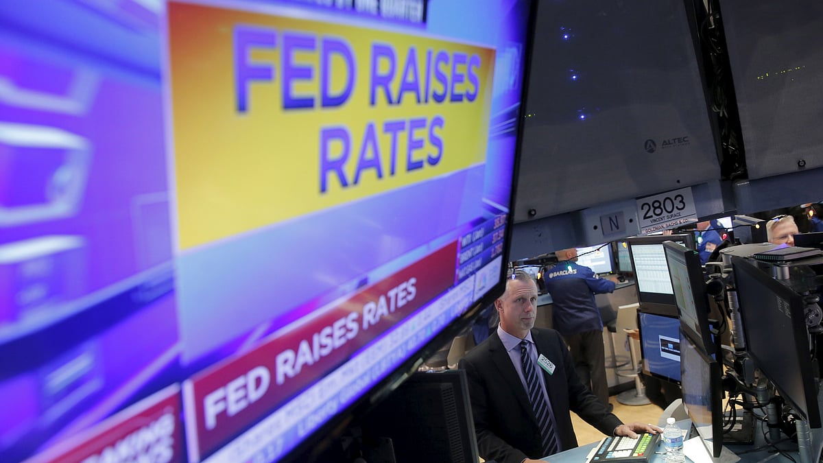 Traders work on the floor of the New York Stock Exchange (NYSE) shortly after the announcement that the U.S. Federal Reserve had hiked interest rates for the first time in nearly a decade in New York, December 16, 2015. (Photo: Reuters)