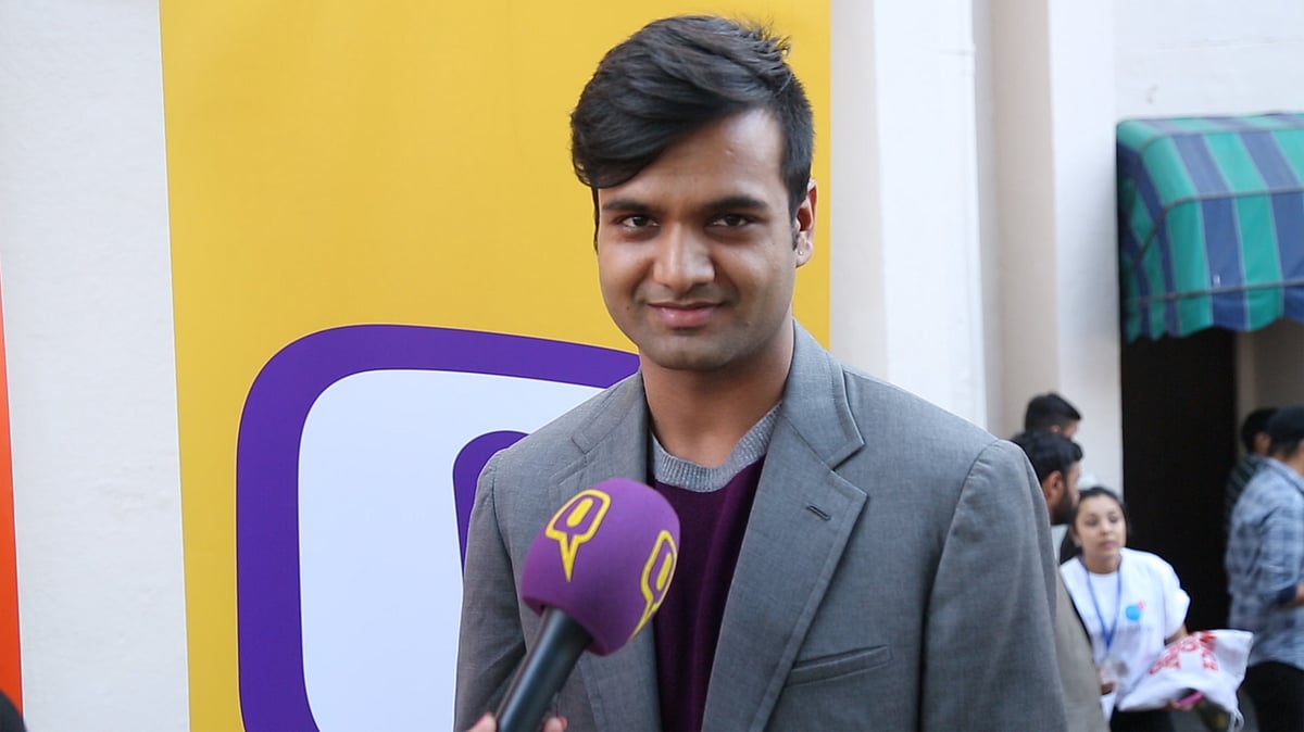 Gautam Yadav, Board Member at the UNAIDS Youth Advisory Forum, speaks to <b>The Quint</b>. (Photo: <b>The Quint</b>)