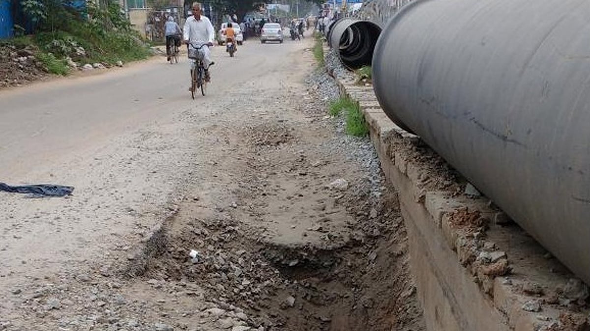 A pothole on one of Bengaluru’s roads. (Photo: The News Minute) 
