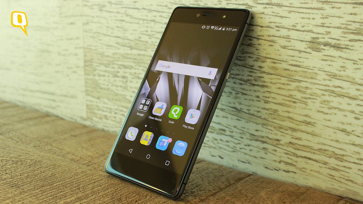 Micromax Canvas 5 offers tough competition to established players such as Xiaomi and Motorola, with its premium look and affordable pricing. (Photo: <b>The Quint</b>)