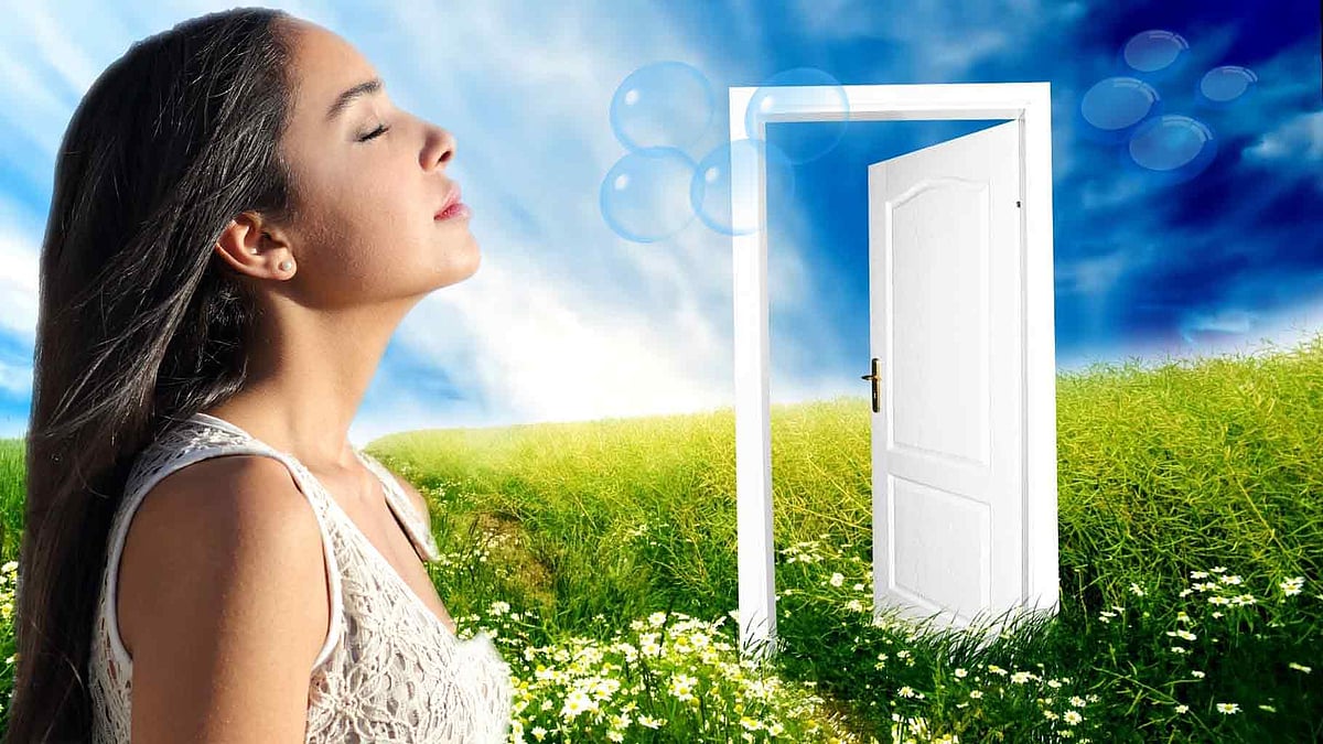 The aim of air purifiers is to provide clean air, though many companies also claim that their purifiers reduce allergic reactions and asthma attacks (Photo: iStock altered by The Quint)