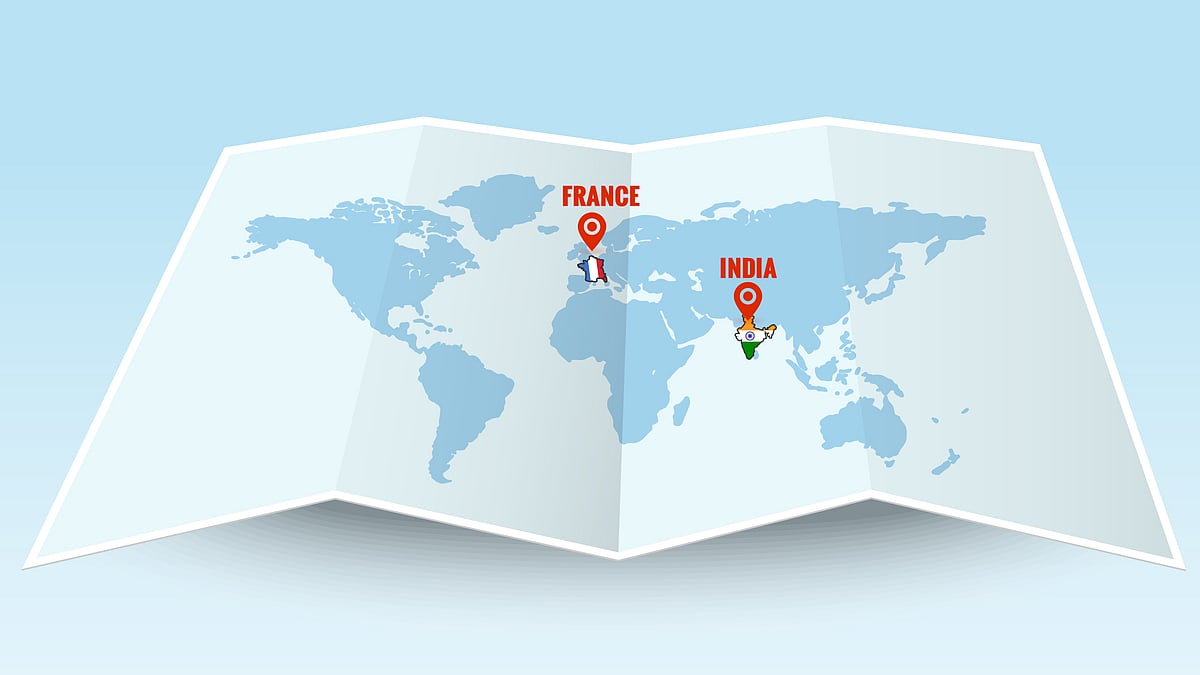 India and France should think of naval cooperation as their strategic interests in the region are aligned to a large extent. (Photo: iStockphoto/ Altered by <b>The Quint</b>)