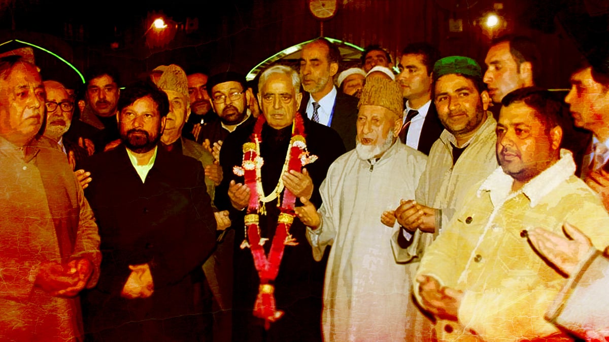 A state as complicated as Jammu and Kashmir required Mufti <i>sahib’s</i> vast political experience, his unflinching advocacy of India-Pakistan dialogue and his love for the people of the state. (Photo Courtesy: <a href="https://www.facebook.com/Muftimohammadsayeed/photos/pb.1411239649188257.-2207520000.1452242392./1456219904690231/?type=3&amp;theater">Facebook</a>/Altered by <b>The Quint</b>)