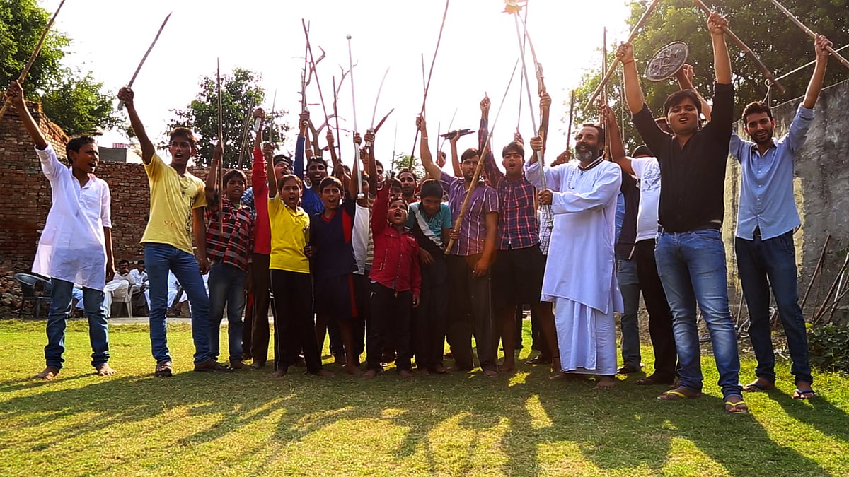 Radical self-appointed Hindu vigilante groups are recruiting and training young Hindus ‘to fight the Islamic State’. (Photo: <b>The Quint</b>)