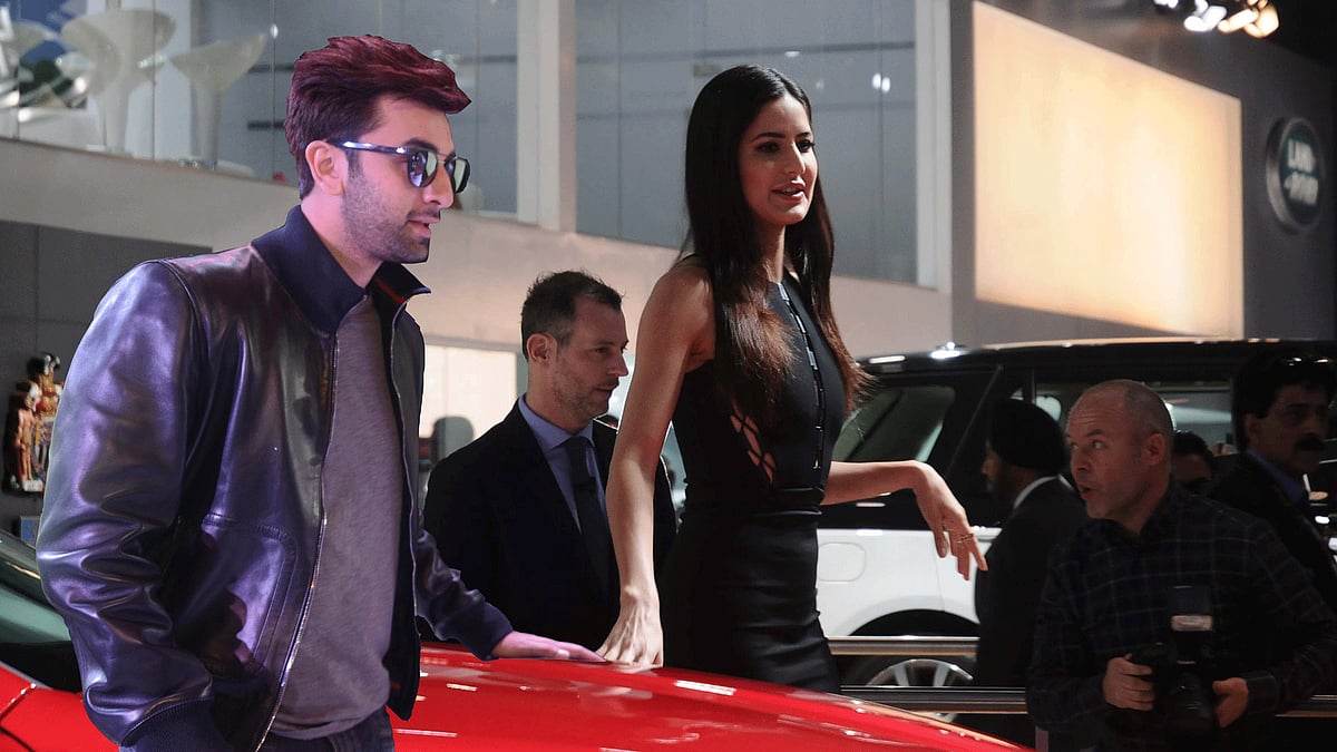 (Pic Altered by The Quint) Ranbir Kapoor and Katrina Kaif at the Auto Expo 2016 (Photo: Yogen Shah)