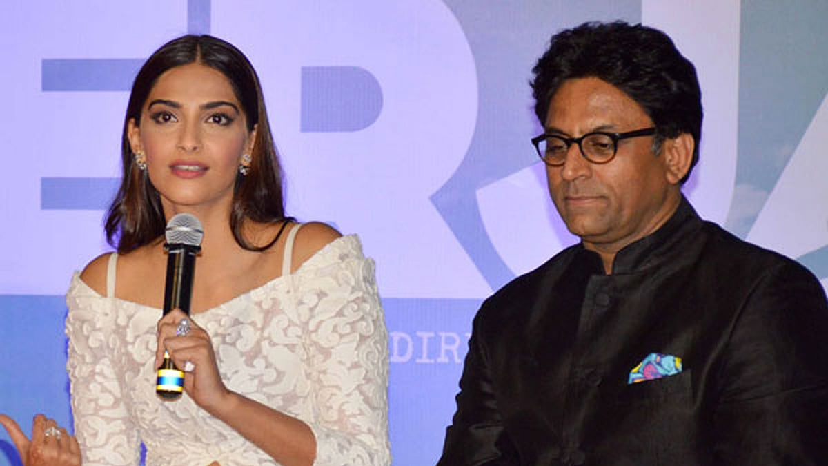 Sonam Kapoor and Ram Madhvani at the trailer launch of <i>Neerja</i> (Photo: Yogen Shah)