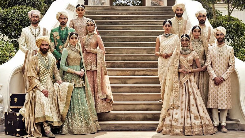 Heritage couture doesn’t get better than Sabyasachi’s Summer Collection ’16(Photo: <a href="https://www.facebook.com/SabyaMukherjee/">Facebook/Sabyasachi</a>)