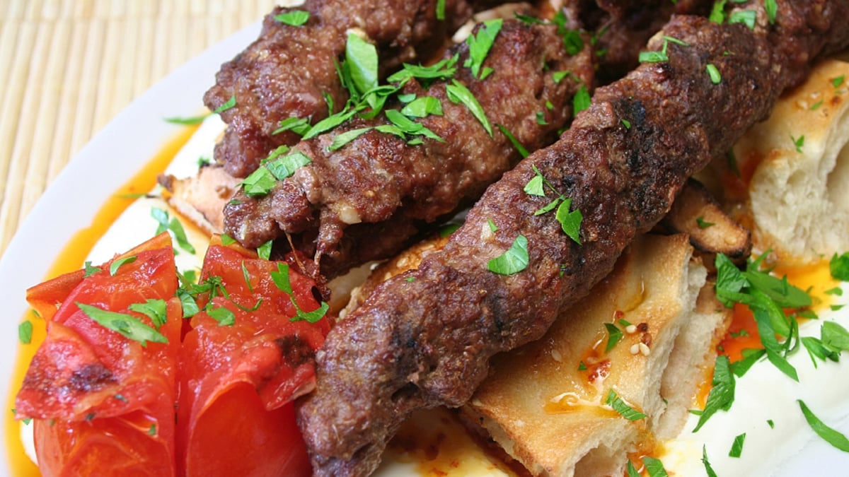 Kebab kahaani: these are Lucknow’s 5 most mouth-watering kebabs! (Photo: iStock)