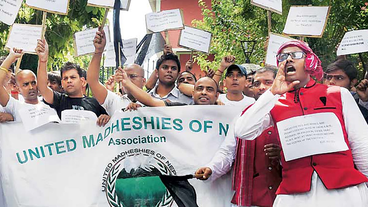Members of the United Madhesis
of Nepal protest outside the Nepal embassy in New Delhi in April 2015. (Photo: PTI)