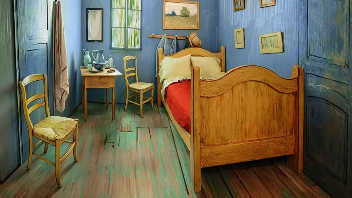 Vincent van Gogh’s <i>Bedroom in Arles </i>recreated. (Photo Courtesy: <a href="https://www.airbnb.com/rooms/10981658?utm_source=facebook&amp;utm_medium=social&amp;utm_content=02-09&amp;utm_campaign=vangoghbnb#_=_">Airbnb</a>) 