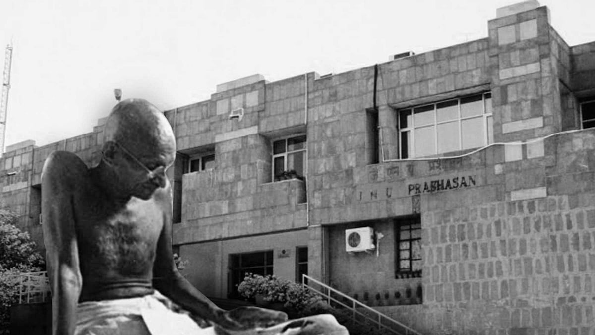 Mohandas Gandhi maintained that unlike civil disobedience, which could descend to violence and anarchy, <i>satyagraha</i> would not permit any violence, even in the face of force. (Photo: The Quint)