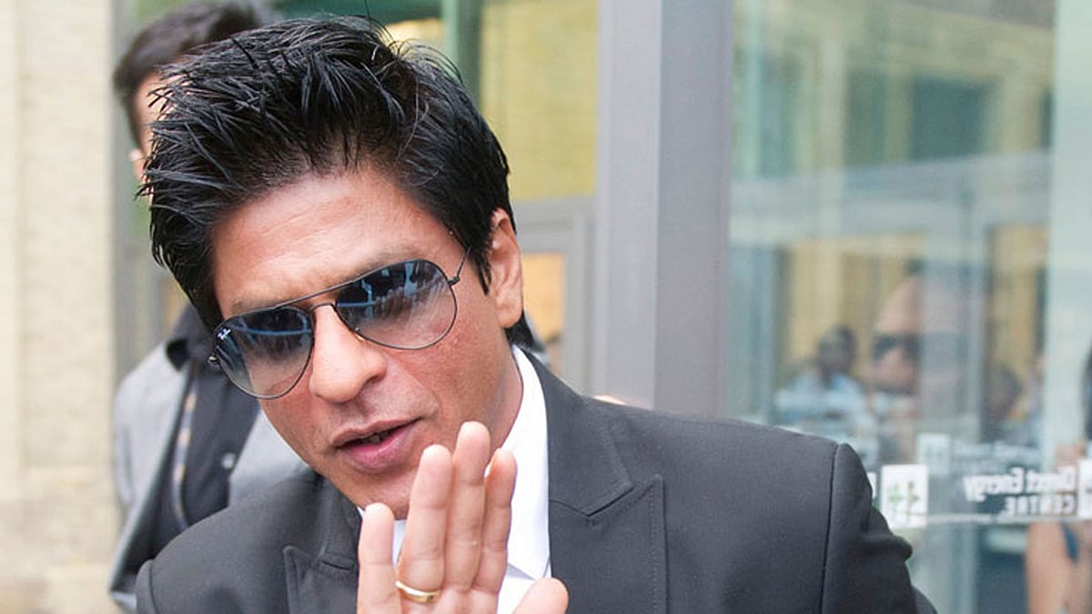 A local outfit in Odisha has threatened to throw ink on the face of Bollywood Badshah Shah Rukh Khan during his visit to Bhubaneshwar.