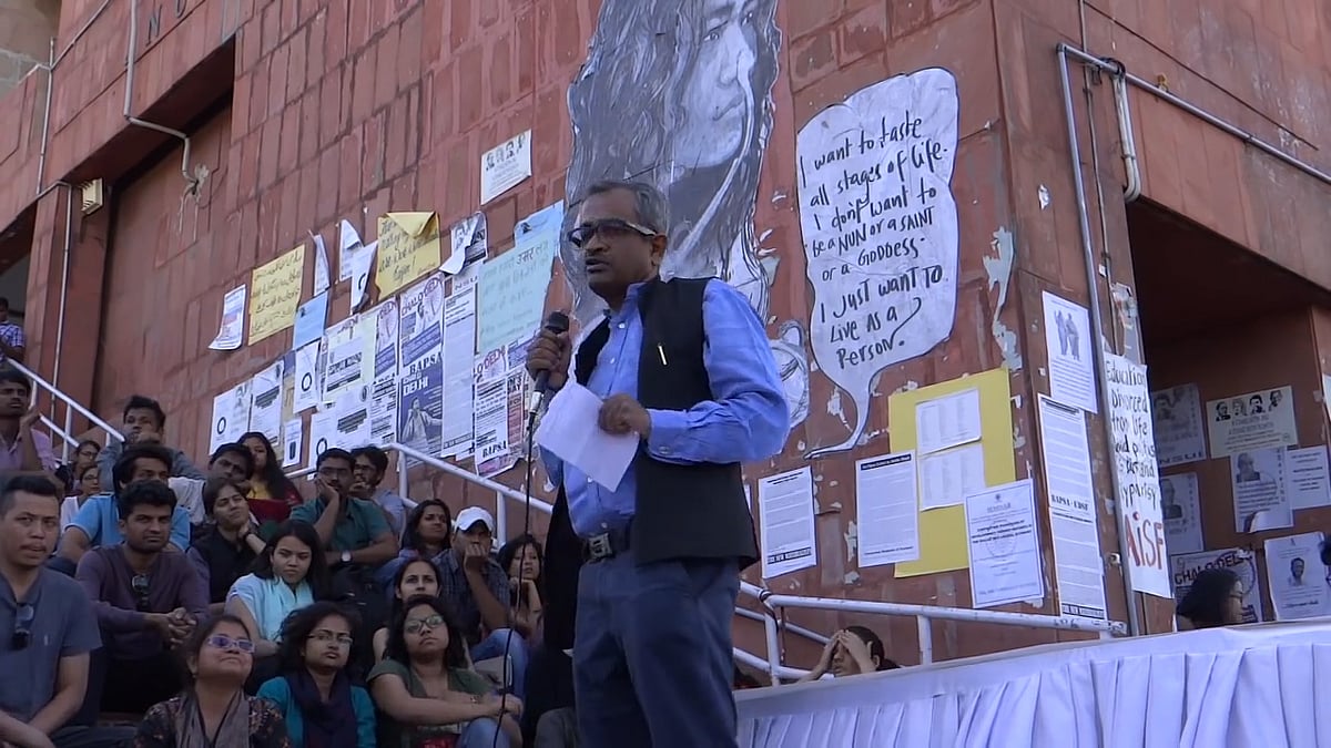 Sanjay Hegde lectures on freedom of speech and expression at JNU. 