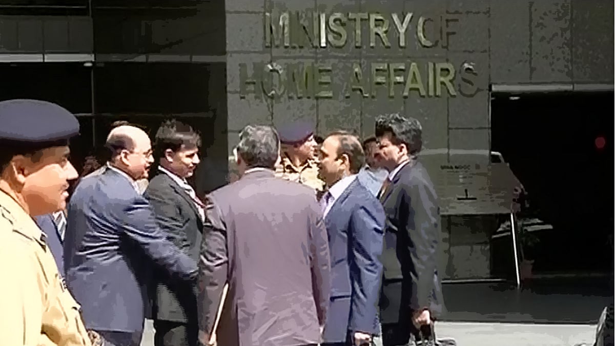 The National Investigation Agency (NIA) official Sanjeev Singh (third from left) receiving Pakistan Joint Investigation Team officials (right) at the NIA Headquarters in Delhi. (Photo: ANI)