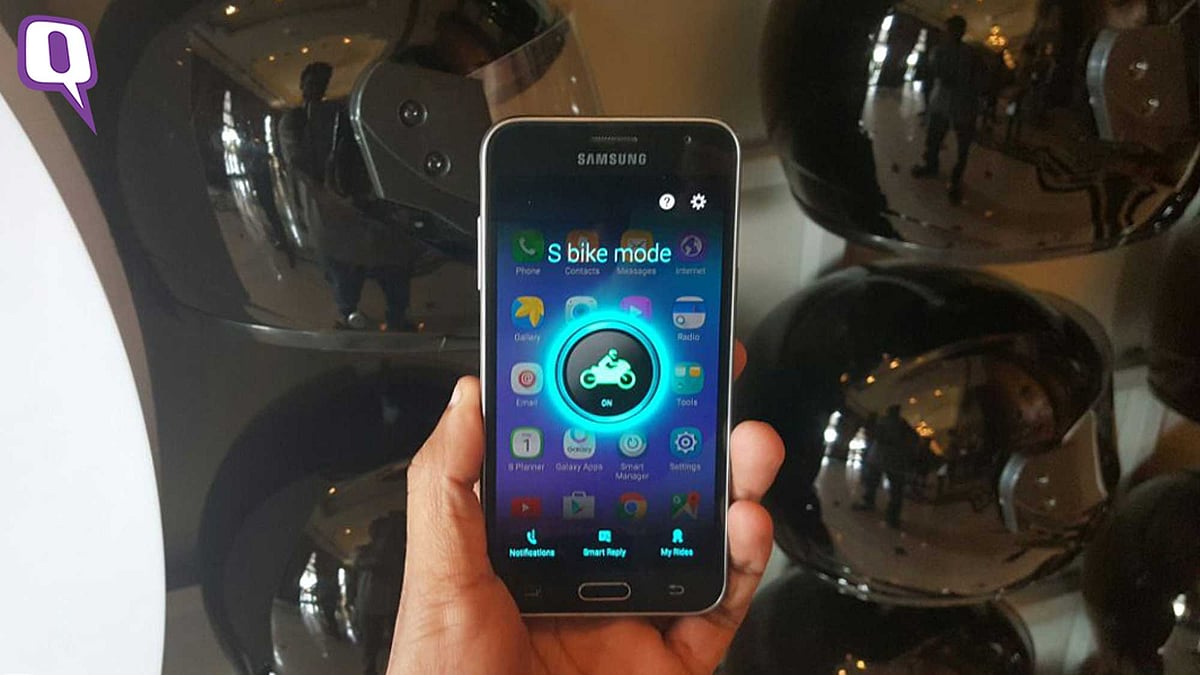 Samsung Galaxy J. (Photo: <b>The Quint</b>)