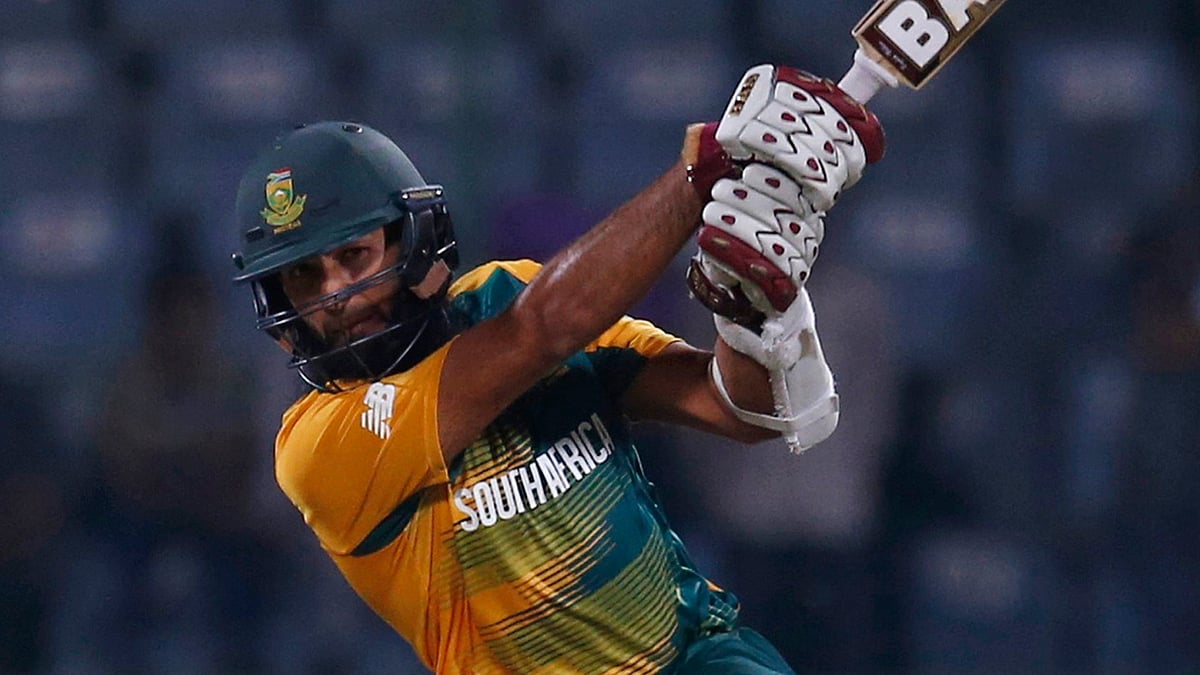 Amla has been struggling with the bat off late for South Africa. 