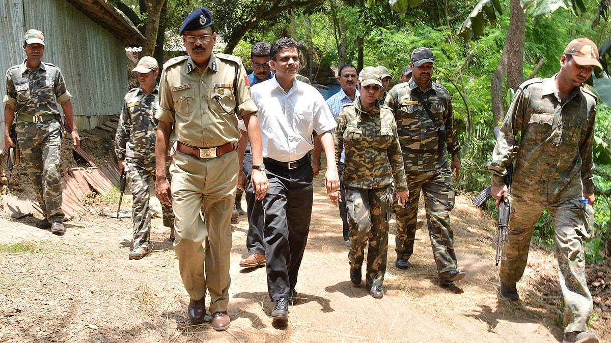 Rajeev Kumar (centre) as ADG in 2015 (Photo: IANS Photo)