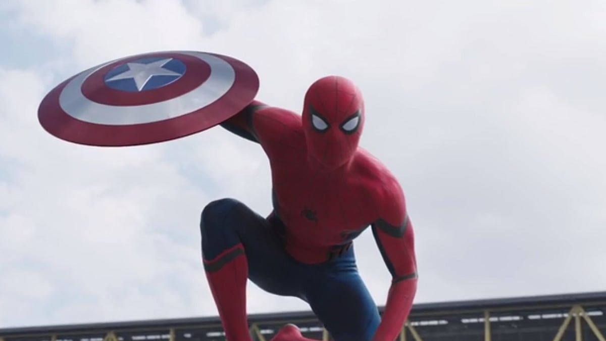 Spiderman appears in the end of Captain America: Civil War trailer. (Photo: <a href="https://www.youtube.com/watch?v=dKrVegVI0Us">YouTube</a>)