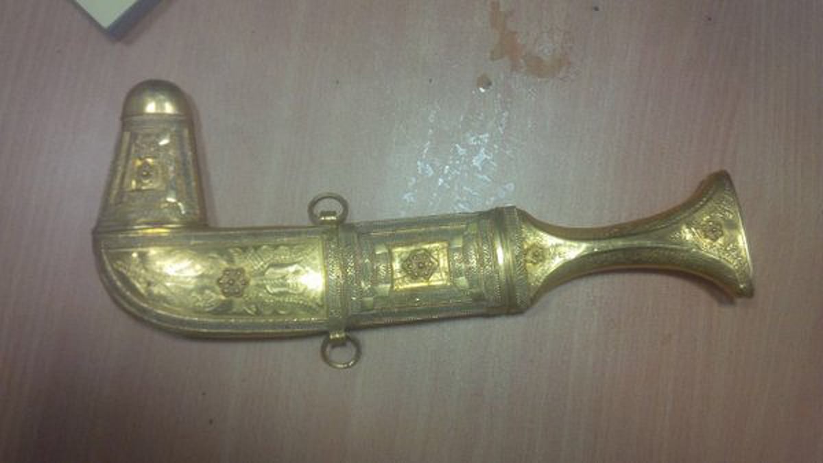 The dagger which went missing on Monday. (Photo: <a href="https://twitter.com/search?q=capt%20ivane&src=typd">Twitter/capt ivane</a>)