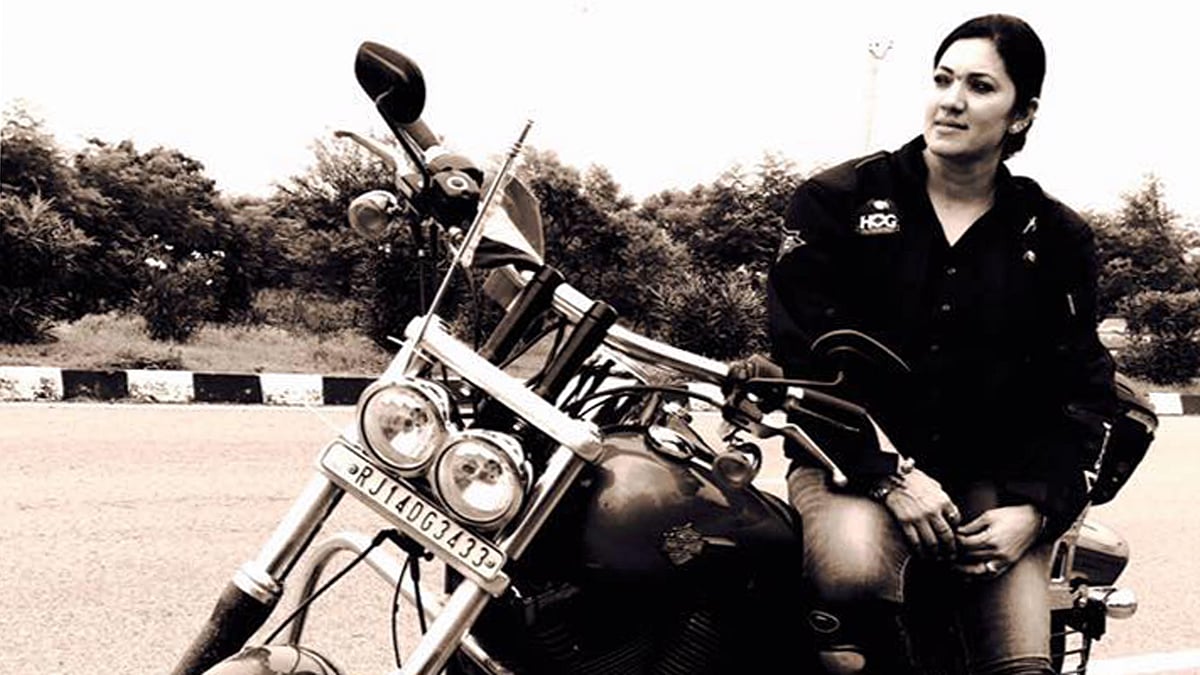 The 40-year old biker was on a trip from Kashmir to Kanyakumari. (Photo Courtesy: Facebook/<a href="https://www.facebook.com/photo.php?fbid=10153962502131165&set=ecnf.616451164&type=3&theater">Veenu Paliwal</a>)