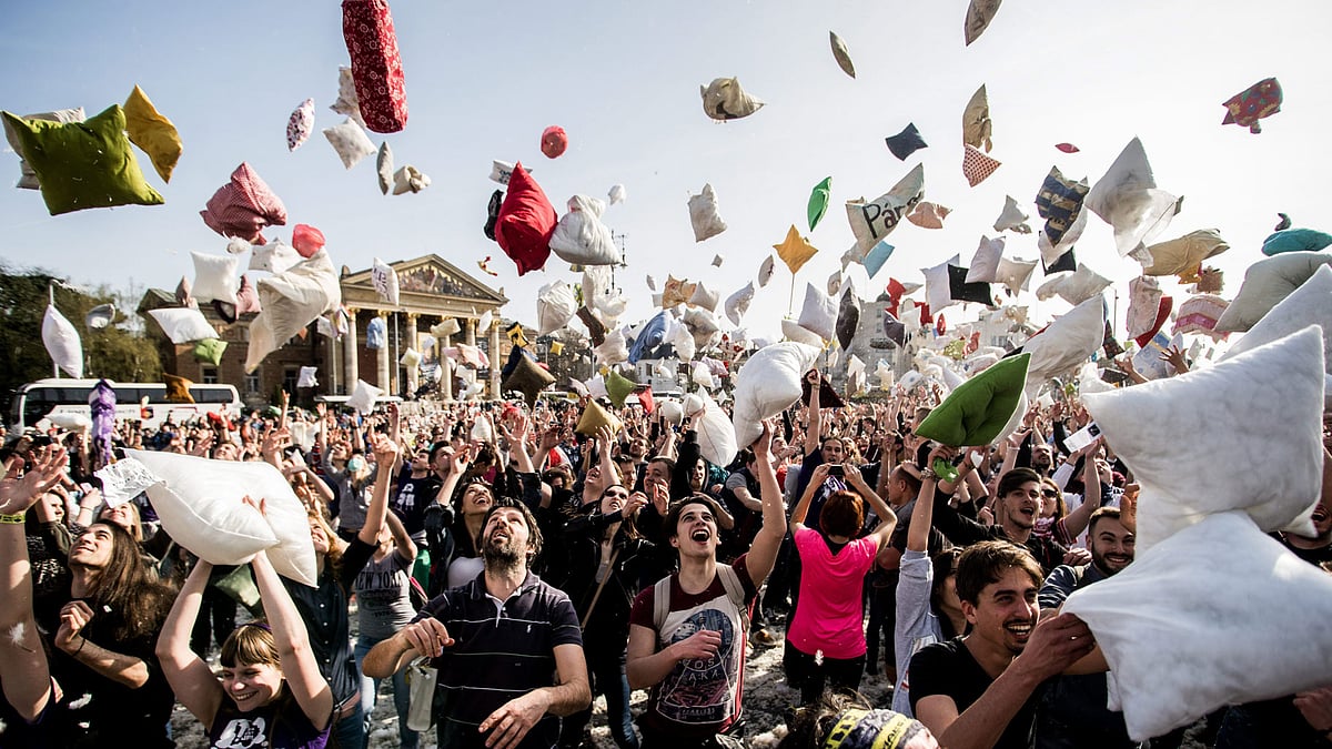 Romania celebrates International Pillow Fight Day with enthusiasm. (Photo: AP)