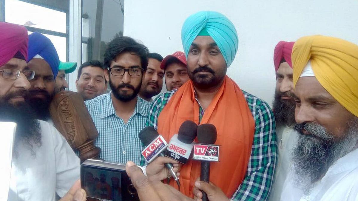 Jassi Jasraj was a member of Aam Admi Party for almost 6 years. (Photo Courtesy: Facebook/<a href="https://www.facebook.com/JasrajJassi/photos/pb.236867389734453.-2207520000.1460114064./995195373901647/?type=3&theater">Jassi Jasraj</a>)