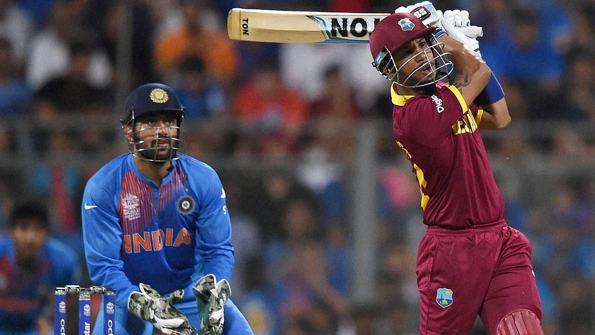 Playing with Virat and Dhoni, Lendl Simmons said, has helped him analyse his game better. (Photo: PTI)