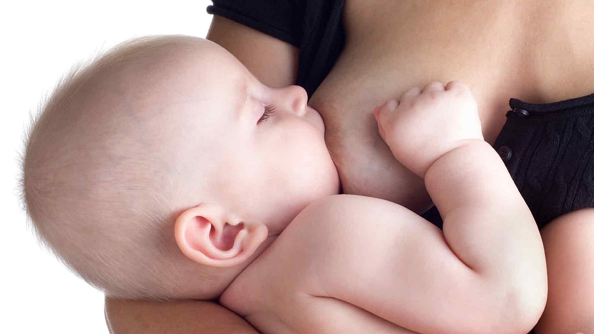 Few things are as definitive in the world of nutrition as this : breast is best for the child. But that should not imply torture of bland food for the new mumma! 