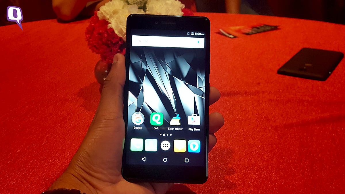 Micromax Canvas 6 Pro. (Photo: <b>The Quint</b>)
