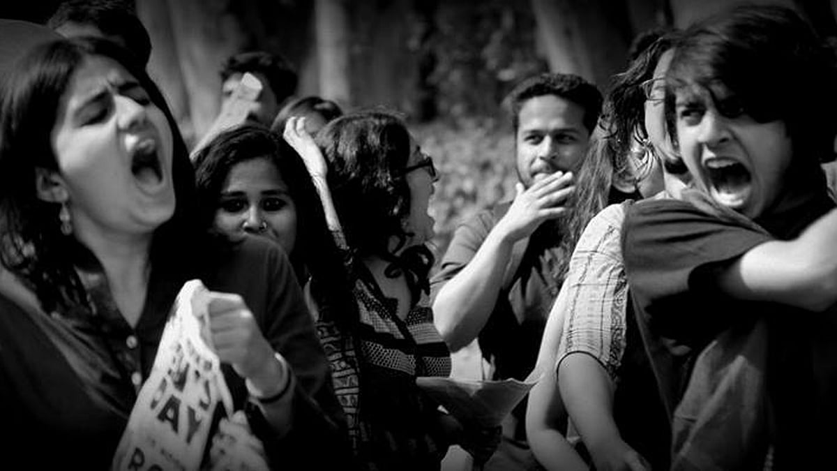 The heat is rising against discriminatory college hostel rules. (Photo Courtesy: <a href="https://www.facebook.com/pinjratod/photos">Facebook/Pinjra Tod</a>)