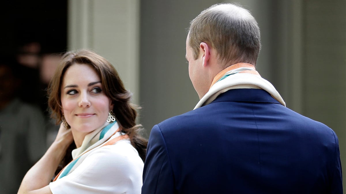 

Prince William, and Kate, the Duchess of Cambridge, take a tour of Gandhi Smriti in New Delhi, India, Monday, April 11, 2016. (Photo: AP)