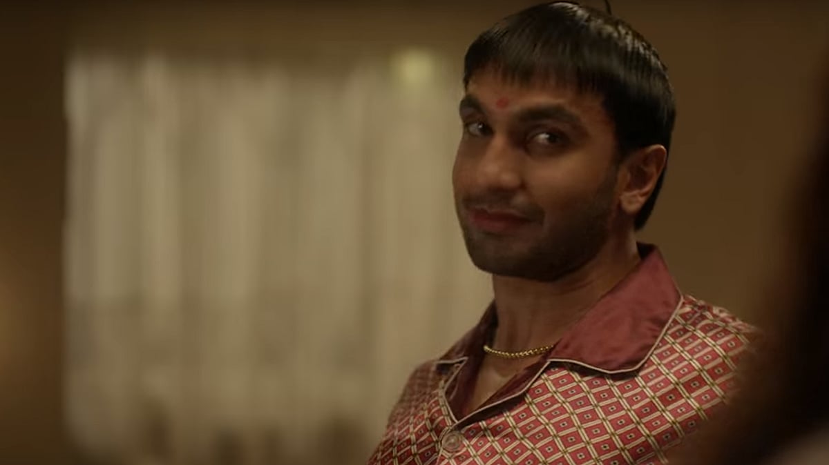 Ranveer Singh seen in new TV commercial with Alia Bhatt. (Photo: Youtube screengrab)