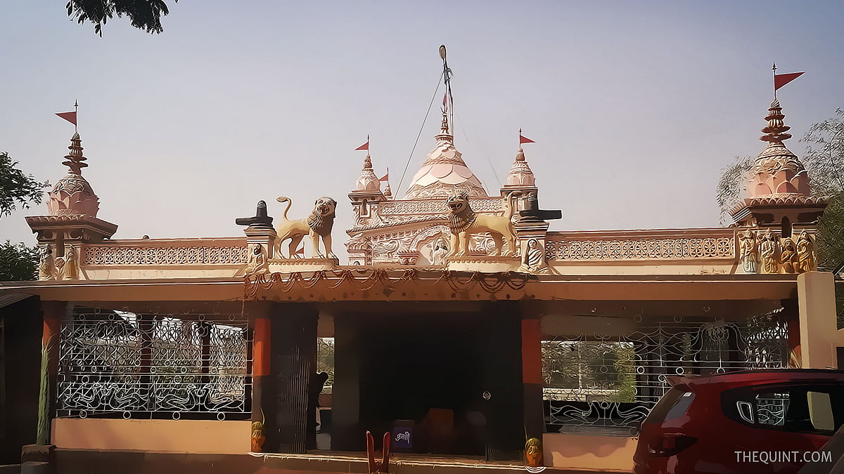 The Bikrampur Kali temple on the outskirts of Arambag in Hooghly district. (Photo: Chandan Nandy/ <b>The Quint</b>)