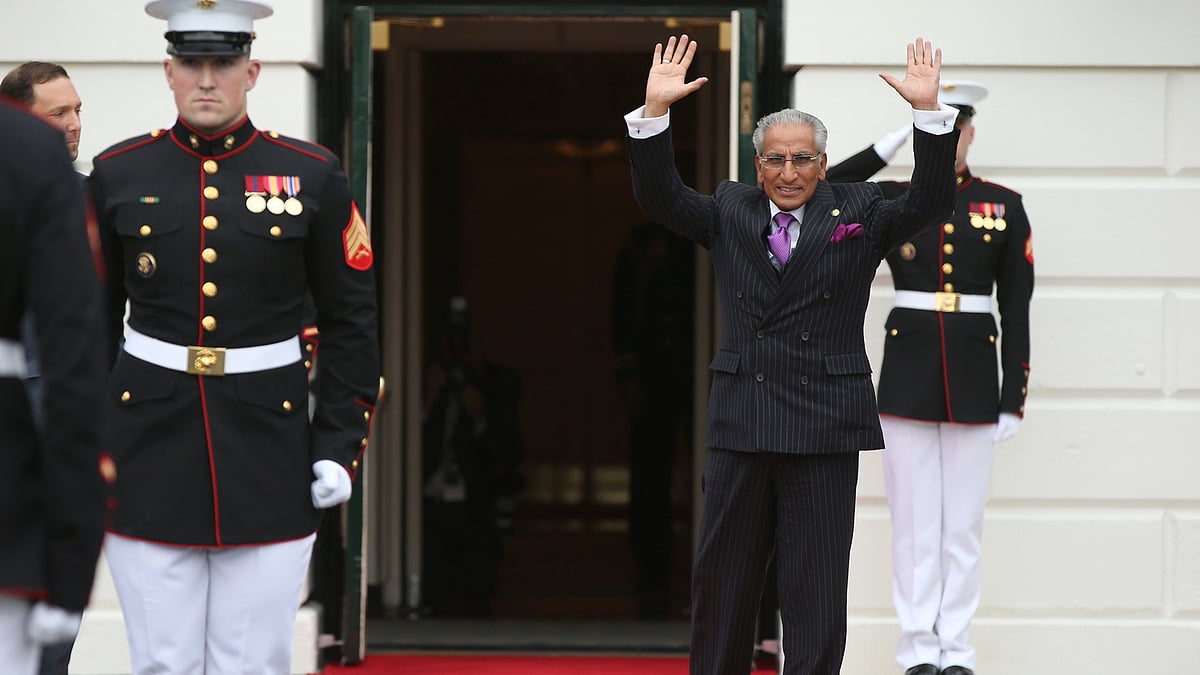 Pakistan’s Foreign Minister Tariq Fatemi waves upon arrival at the White House, Thursday, March 31, 2016 in Washington, during the nuclear security summit. (Photo: AP)