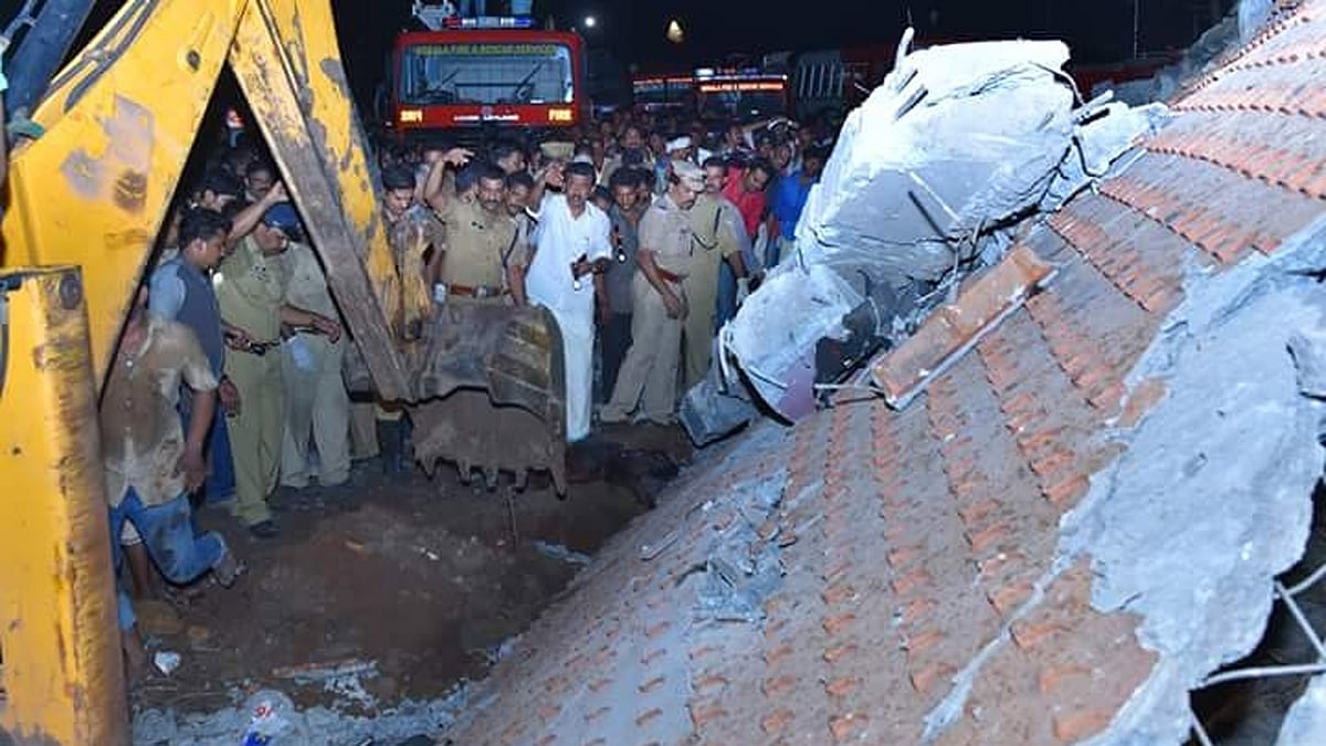 Rescue operations underway at the Paravur Puttingal temple where 96 people lost their lives following an accident caused by a firework display in Kollam district of Kerala, on 10 April 2016. (Photo: IANS)