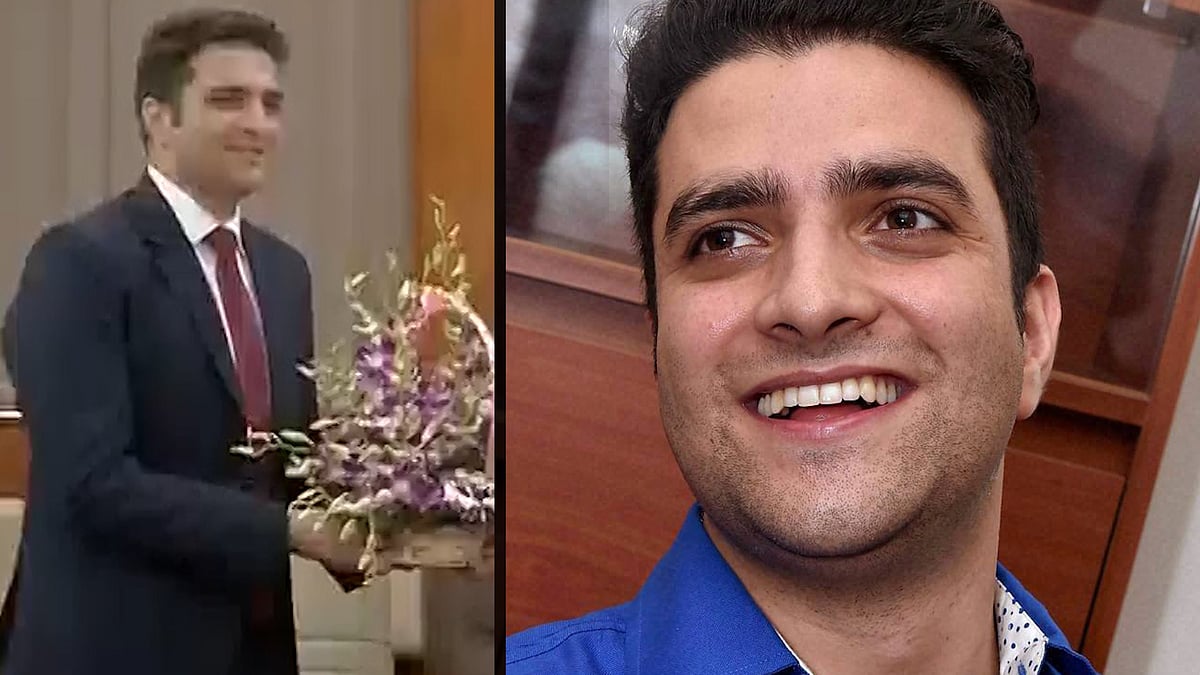 23-year-old Athar Aamir-ul-Shafi Khan from Srinagar secured 2nd rank in the 2015-2016 Civil Services examinations. (Photo: ANI/PTI, altered by <b>The Quint</b>)