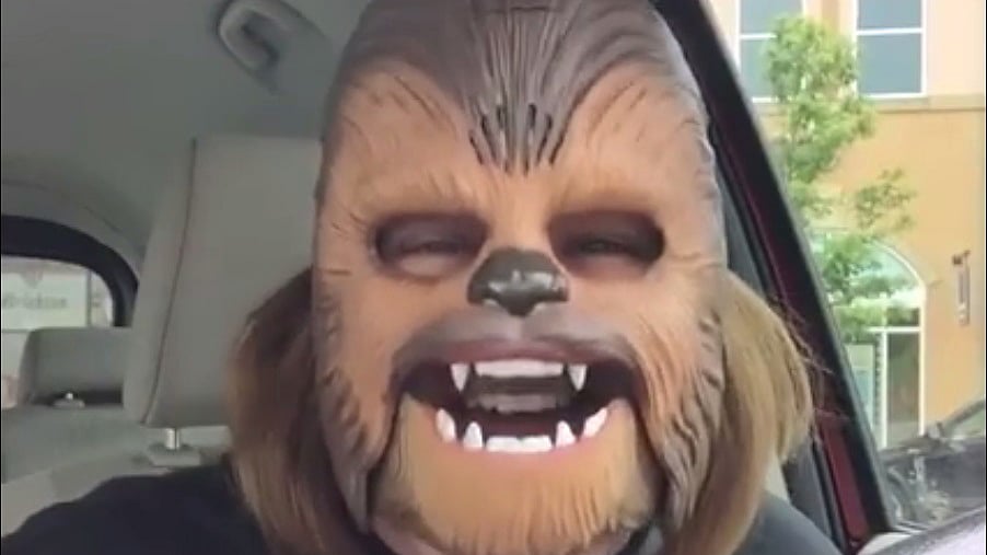 A screengrab from the video posted by Candace Payne. (Photo: <a href="https://www.facebook.com/search/top/?q=Candace%20Payne">Facebook</a>)