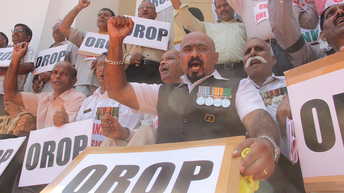 <div class="paragraphs"><p> Ex-servicemen staging a demonstration to press for their demand of OROP - one rank one pension. </p></div>