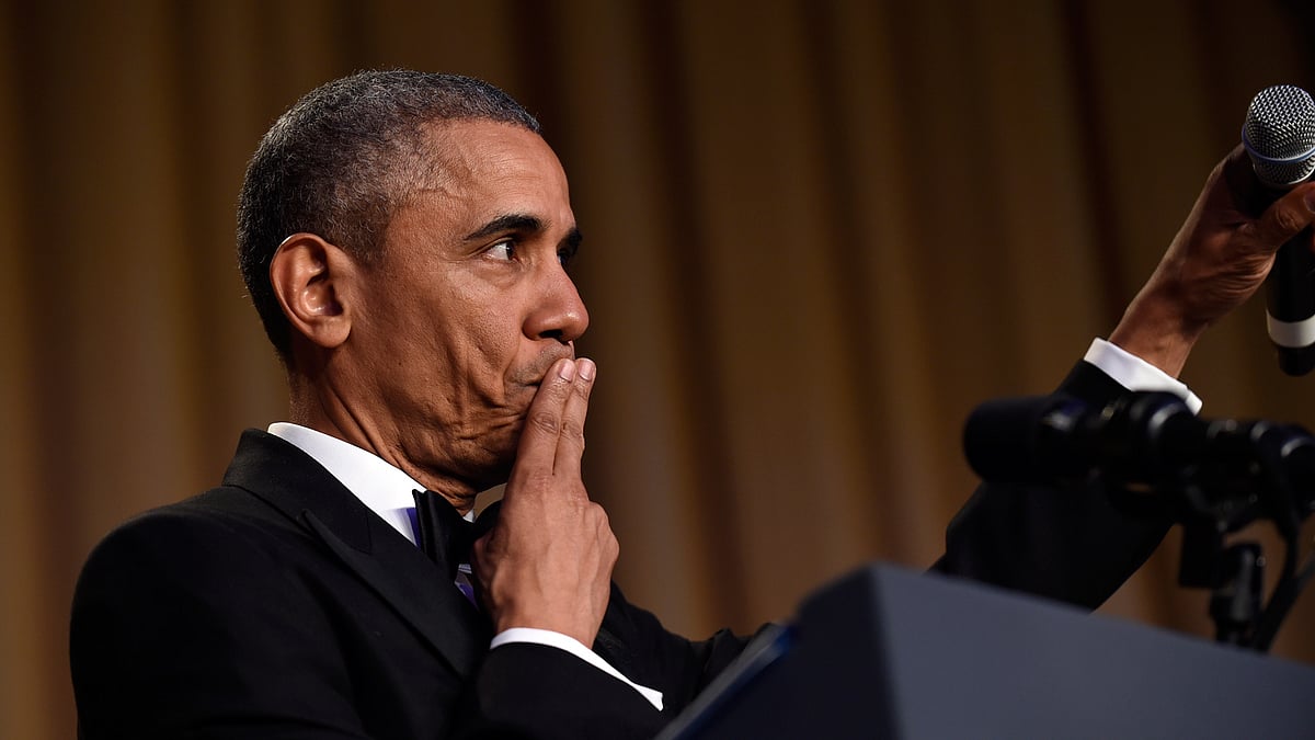 Mic drop! Obama at his last correspondents’ dinner. (Photo: AP)