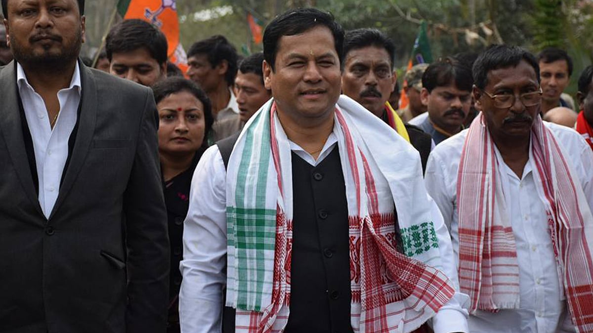 Sarbananda Sonowal (centre) during an election rally in Assam in May 2016. (Photo Courtesy: <a href="https://www.facebook.com/SarbanandaSonowal/photos_stream">Facebook Page of Sarbananda Sonowal</a>)