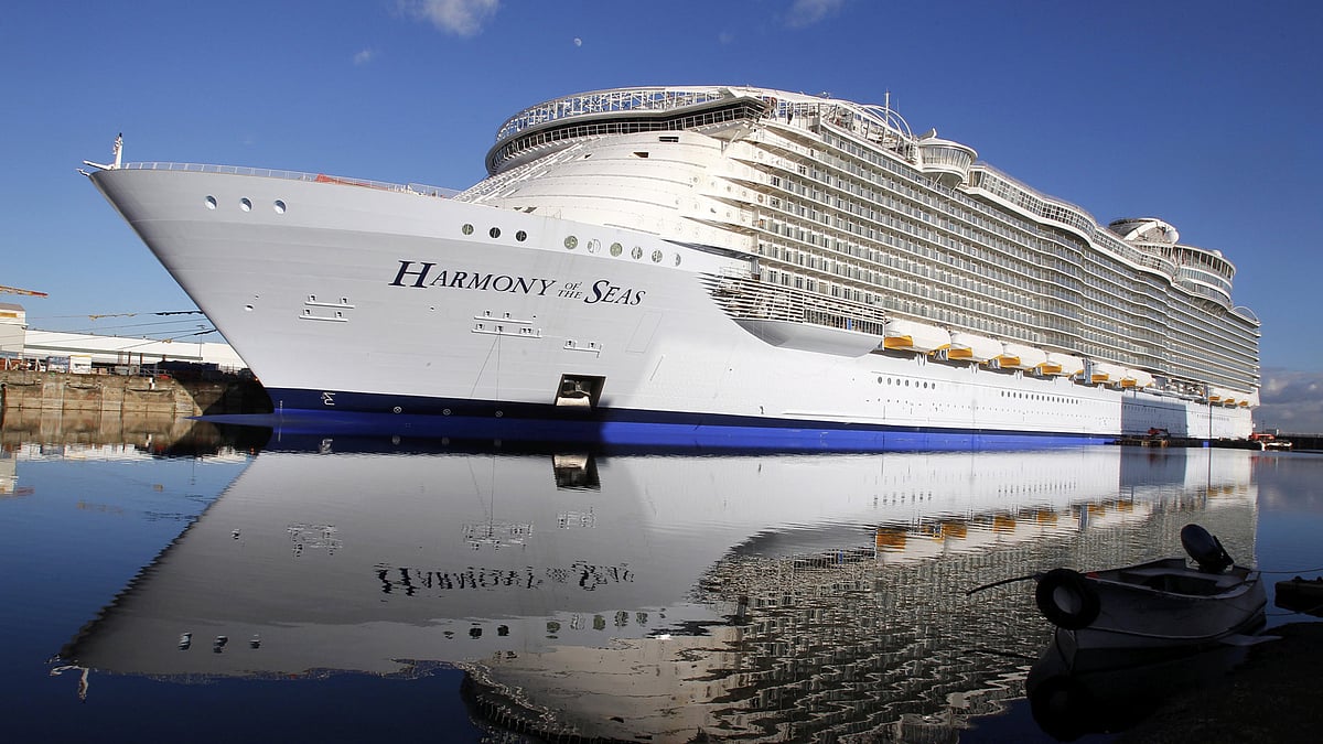 The gargantuan cruise ship cuts a majestic figure. (Photo: AP)