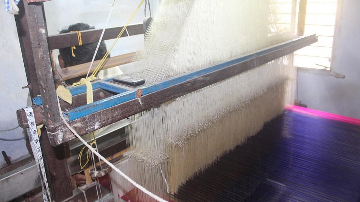A weaver at work in Kanchipuram, Tamil Nadu. (Photo Courtesy: The News Minute)