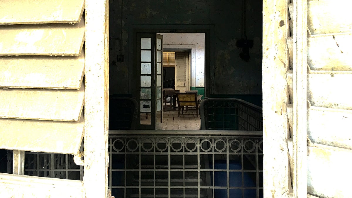 From out the window, the hall within looks liveable and quite recently lived in. Inside, it’s a different story. (Photo: a curious Vikram Venkateswaran)