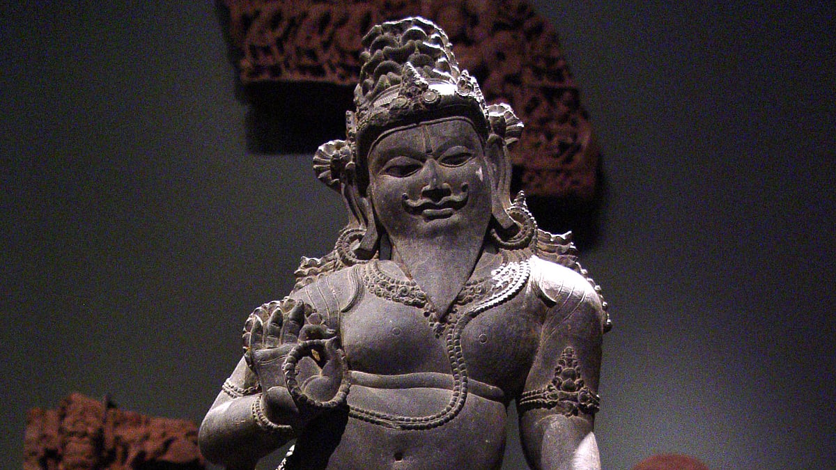 Agastya, the sage who ‘discovered’ Tamil. Classical Tamil is lyrical and is capable of deep meaning AND brevity. (Photo Courtesy: Wikipedia)