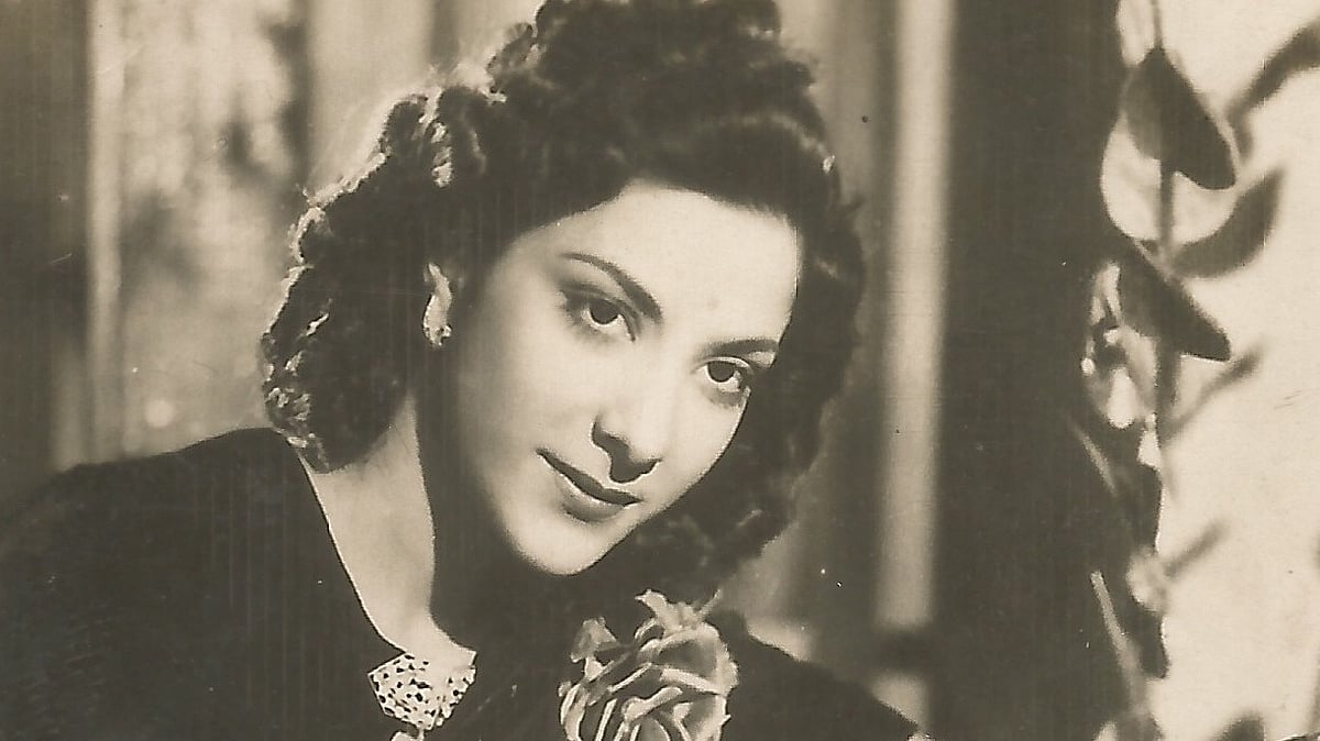 Nargis Dutt was born on 1 June 1929.