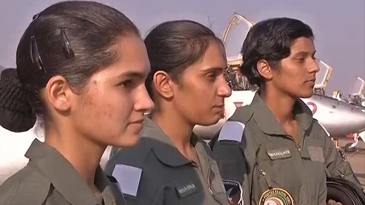 Flight Cadets Avani Chaturvedi (left), Mohana Singh (centre) and Bhawana Kanth (right) are the first batch of Women Flight Cadets of the Indian Air Force. (Photo: ANI screengrab)