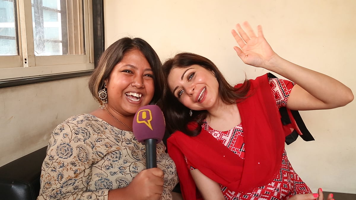 Kanika Kapoor on a song (Photo: <b>The Quint</b>)