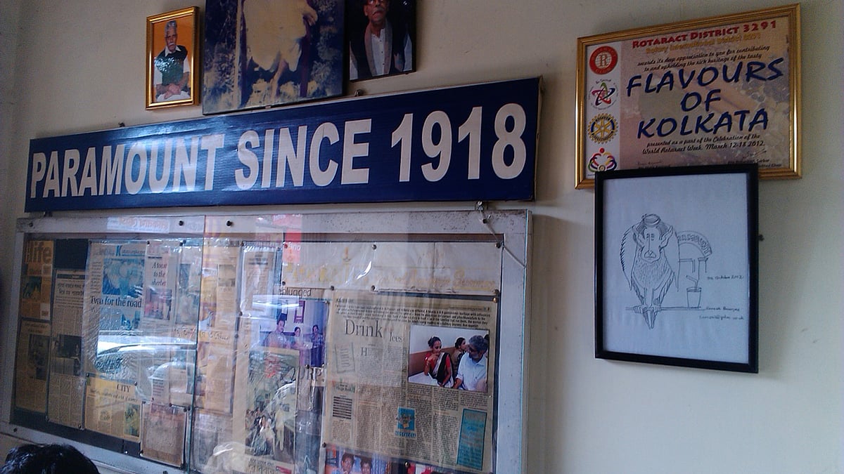 The news clippings board inside Paramount. (Photo Courtesy: <a href="http://umami-kaniska.blogspot.in/2013/08/calcutta-classic-paramount.html">Kaniska’s blog</a>)