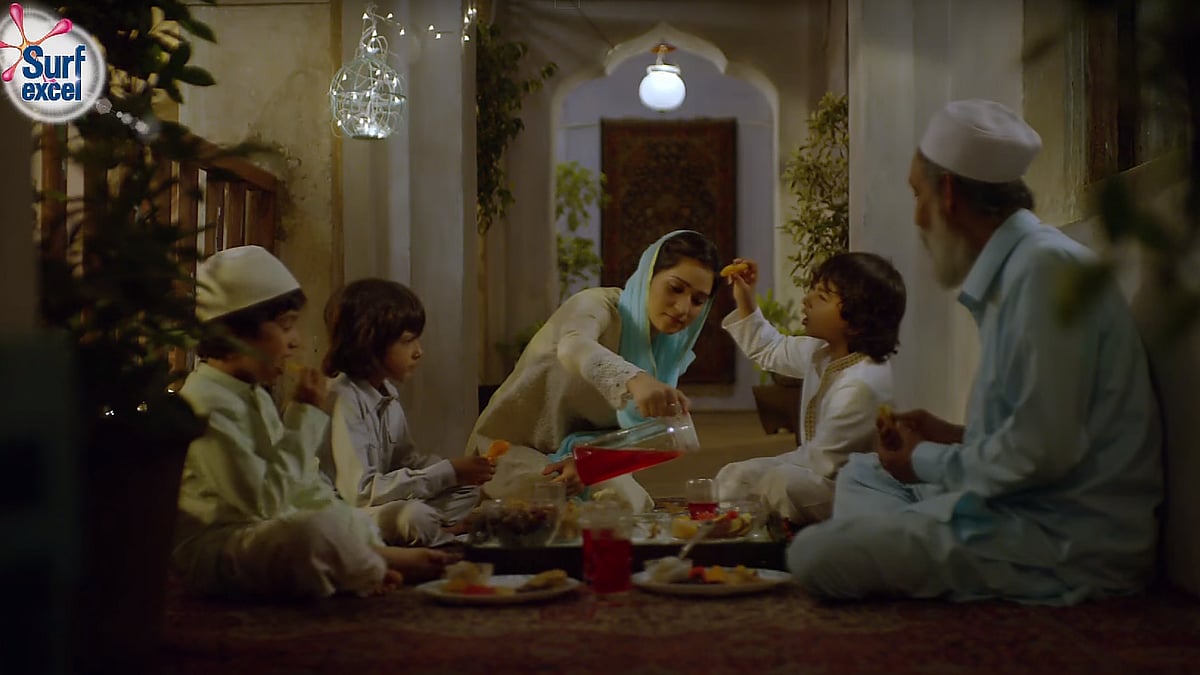 Teach your kids the beauty of sharing. (Photo Courtesy: <a href="https://www.youtube.com/watch?v=I5_XH1ikNsw">YouTube</a>) 