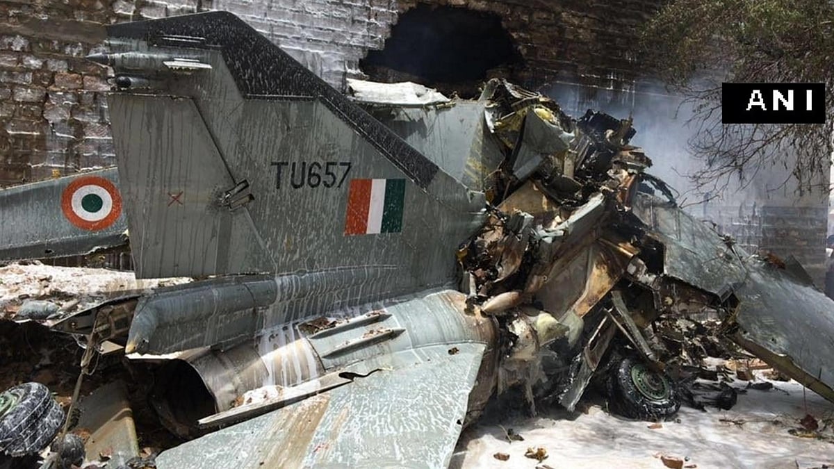 The crash site of the MiG-27 aircraft in Jodhpur, Rajasthan on Monday, 13 June 2016. (Photo Courtesy: ANI)